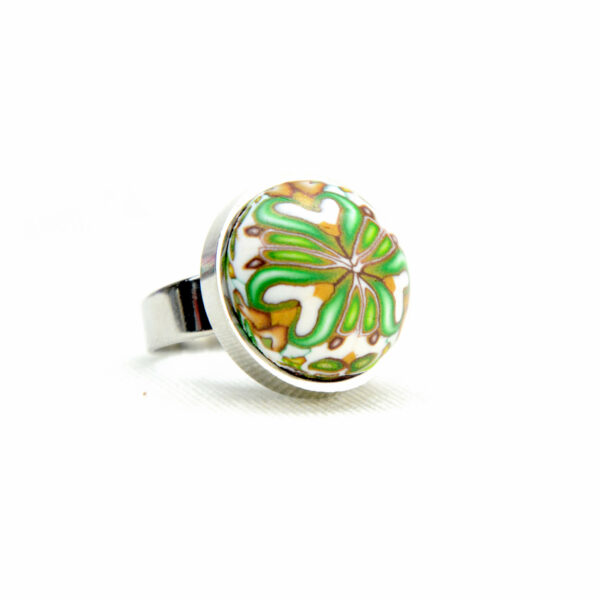 Anillo, artesanal, artesanía, millefiori, caleidoscopio, colores, verde, hierba