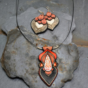 Collar colgante medallón necklace artesano artesanía handmade arte semipreciosa plata espiral lágrima fuego