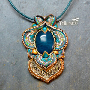semipreciosa, lapislázuli, azul elegante joyería creativa collar colgante medallón artesanía artesanal cantabria ágata azul
