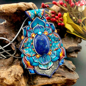 semipreciosa, lapislázuli, azul elegante joyería creativa collar colgante medallón artesanía artesanal cantabria lapislázuli
